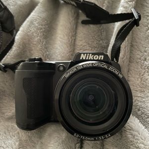 Nikon Coolpix L105 Camera